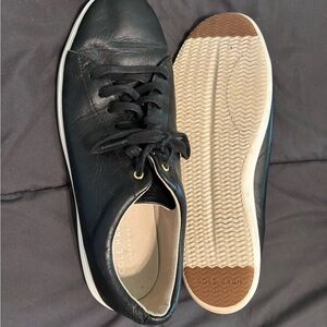 Cole Haan Black and Tan Leather Sneakers Low-Top Casual